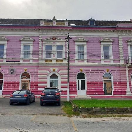 Hotel Marion Dumbraveni  Eksteriør bilde