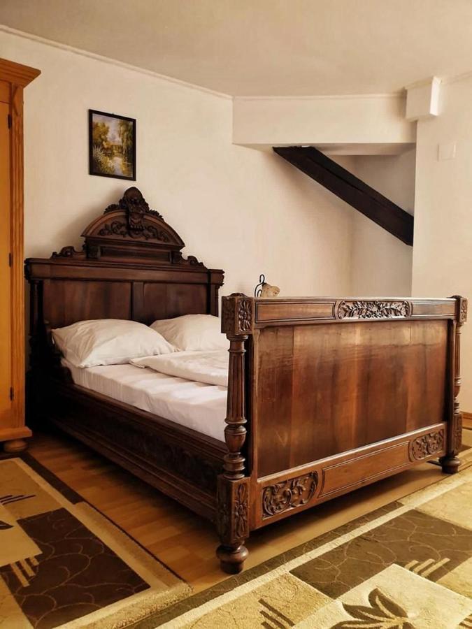 Hotel Marion Dumbraveni  Eksteriør bilde