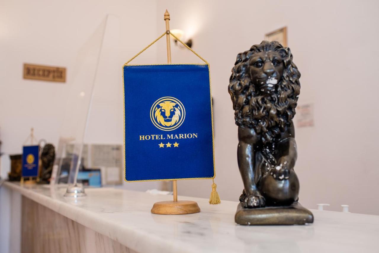 Hotel Marion Dumbraveni  Eksteriør bilde