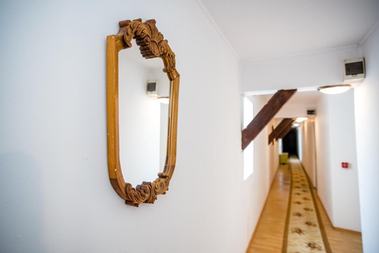 Hotel Marion Dumbraveni  Eksteriør bilde